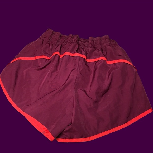 Danskin Now running shorts. Size M (8-10). Maroon with red piping - Picture 4 of 5